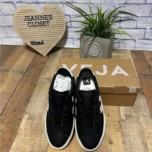 VEJA CAMPO CHROMEFREE LEATHER BLACK WHITE new with box main image 4